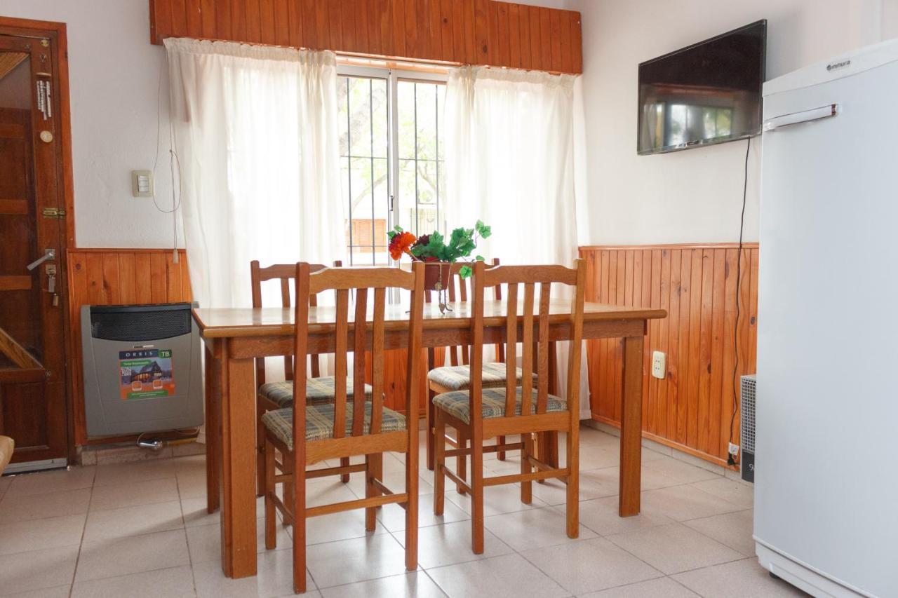 Alojamiento Sarmiento General Alvear  Extérieur photo